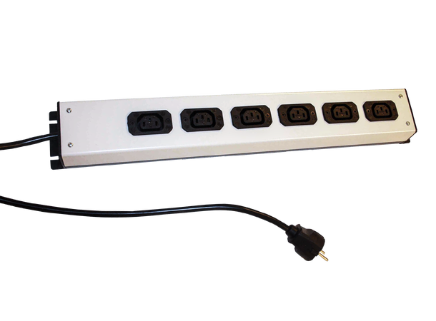 6-veis 19" forgreiner - 6 x apparatuttak Alcadon: 3m ledning 