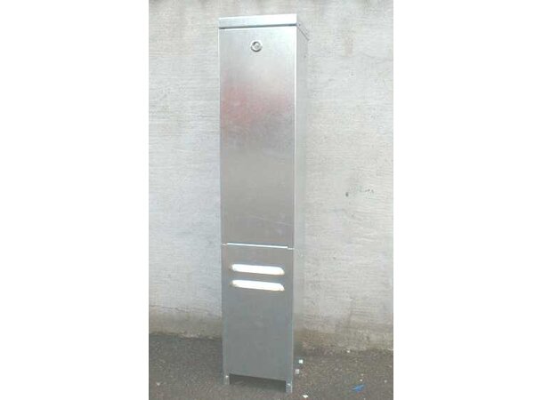 NGM Skap 18 cm med lås firkant b x h x d =180x910x160mm 