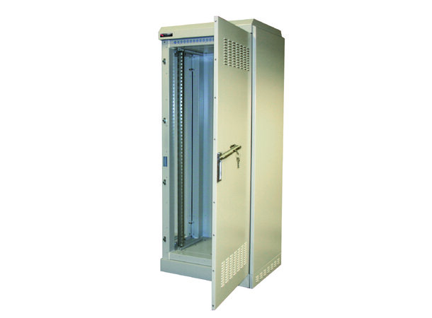Triarca Orion klimaskap CCO 178-S 1x33U Toppvifte,termostat, skinner inkl. 